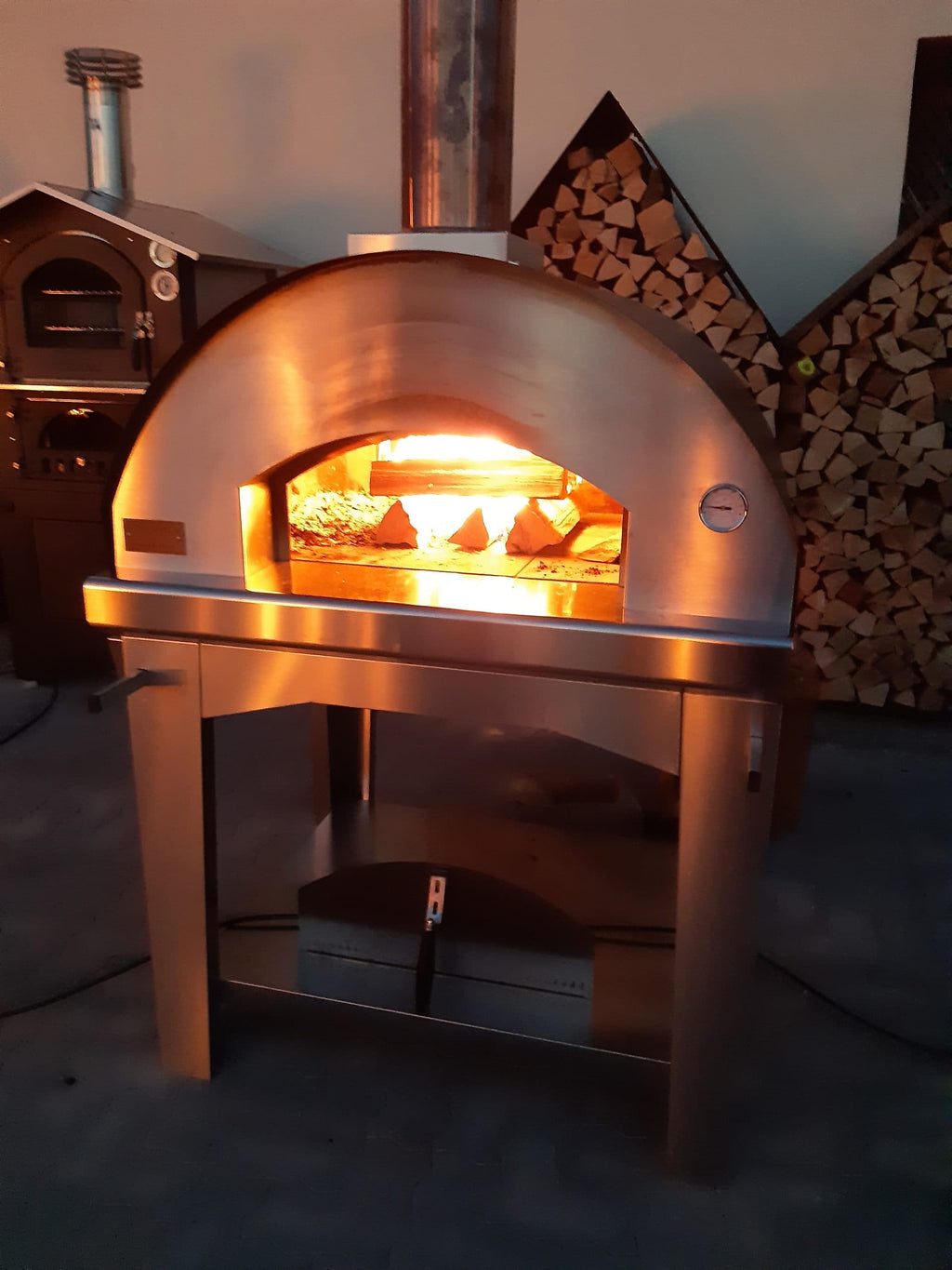 MANGIAFUOCO Pizzaofen Fontana Forni mit Wagen